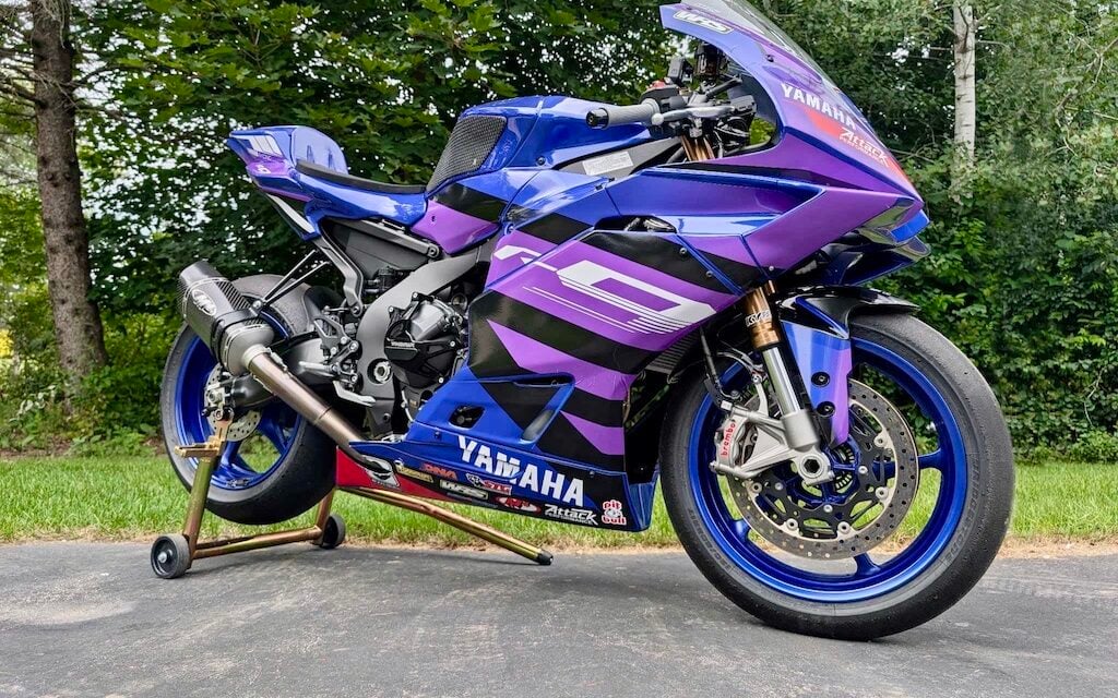 A Day at Blackhawk with the Yamaha R9