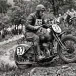 Pin The throttle Uphill: Motorcycle Hill Climb Racing
